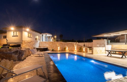 וילה שקיעות אדומות